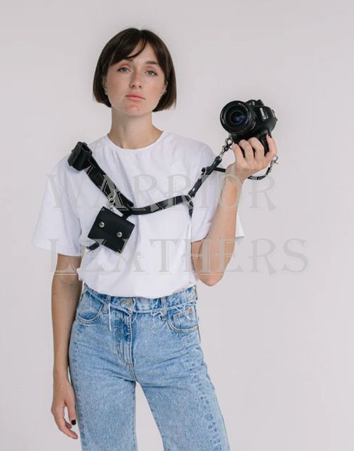 Single Camera Sling With Pockets